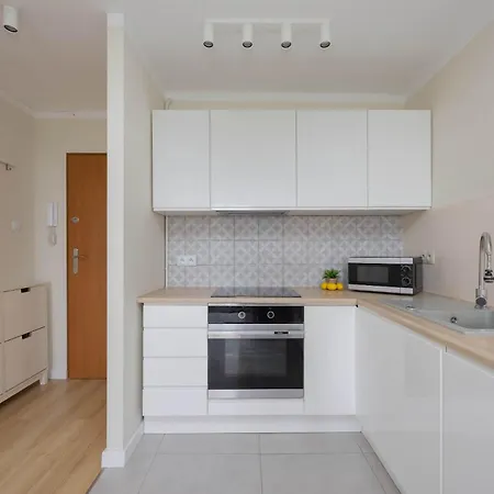Unique In For 4 People By Renters アパート